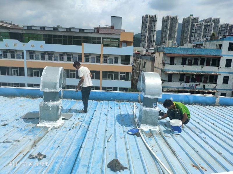 云梦钢结构屋面涂料维修方法